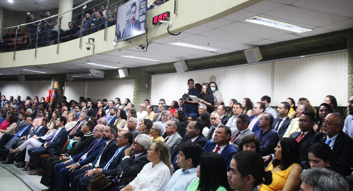 TRE-PI empossa Fábio Leal e José Maria como Juízes Membros da Corte.