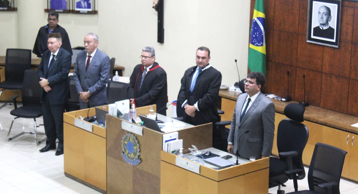 TRE-PI empossa Fábio Leal e José Maria como Juízes Membros da Corte.