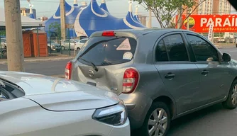 Três carros colidem na Avenida Raul Lopes em Teresina