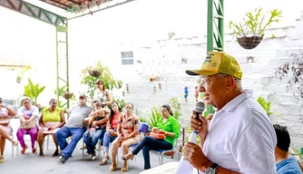 Dr. Pessoa em encontro com lideranças