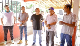 Entrega de obras na zona Leste