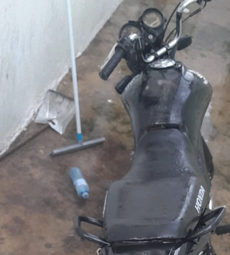 Motocicleta apreendida com condutor embriagado em União