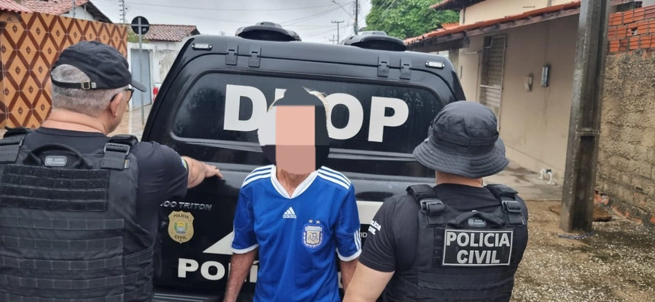 Idoso preso após 43 anos de cometer crime