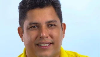 Prefeito de Curralinhos, Everardo Araújo