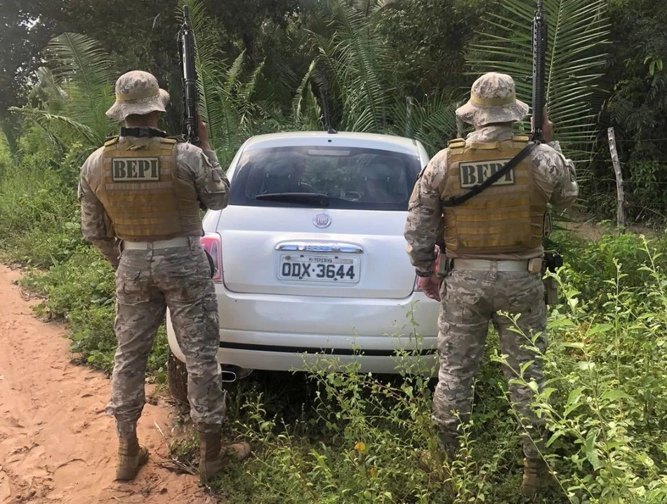 BEPI recupera carro roubado na Cerâmica Cil, em Teresina