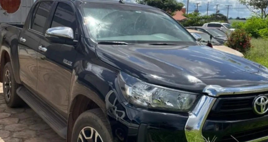 Carro Hilux interceptado pela Polícia Militar em Açailândia