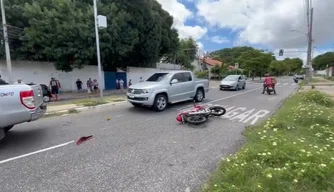 Colisão entre carro e moto deixa jovem morto no bairro Saci em Teresina