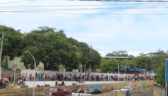 Filas "quilométricas" marcam último dia para regularização eleitoral no Piauí