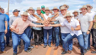 Governador Rafael Fonteles inaugura estrada e visita aeroporto em Uruçuí