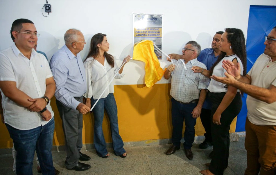 Prefeito Dr. Pessoa entrega reforma do Mercado do Jacinta Andrade