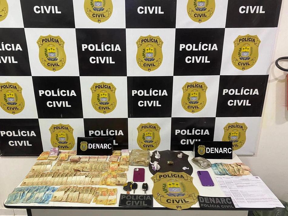 Material apreendido pela Polícia Civil