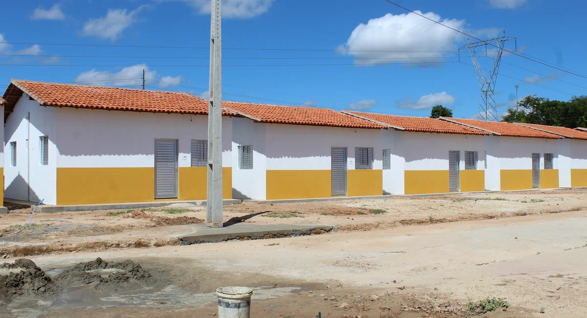 Entrega das casas as vítimas do Parque Rodoviário