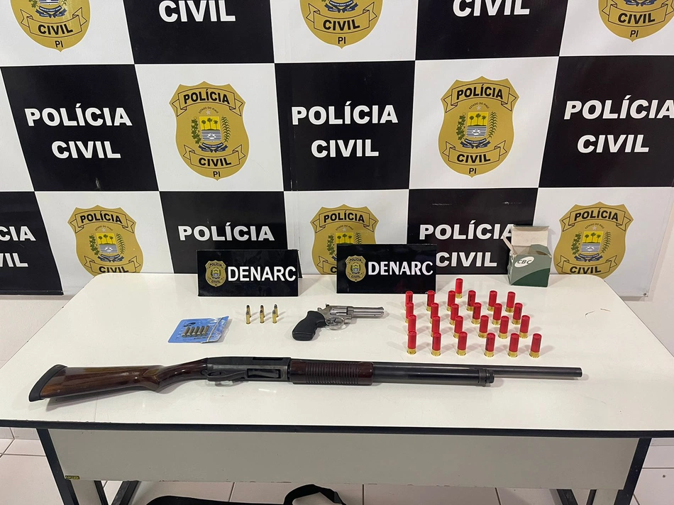 Operação do DENARC prende homem com armas de fogo em Teresina