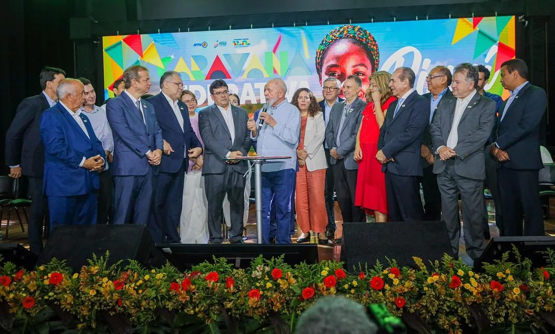 Lula participa do encerramento da Caravana Federativa em Teresina