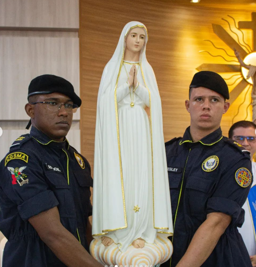 Celebração de Nossa Senhora de Fátima na Paróquia Cristo Libertador