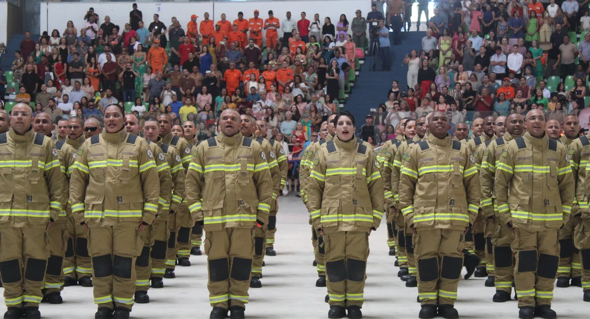 205 novos bombeiros militares reforçam o Corpo de Bombeiros do Piauí em seus 80 anos