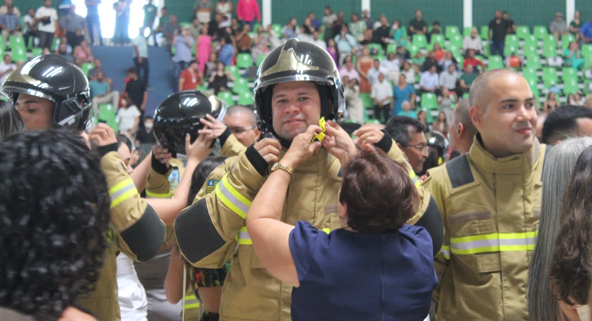 205 novos bombeiros militares reforçam o Corpo de Bombeiros do Piauí em seus 80 anos