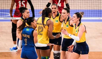 Brasil vence Japão no vôlei feminino e avança nas quartas de final das Olímpiadas