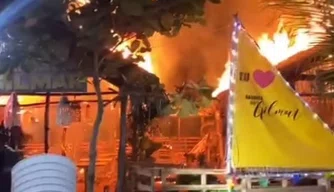 Barraca no Balneário Curva São Paulo