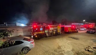 Jovem morre em incêndio dentro de casa na zona Sul de Teresina