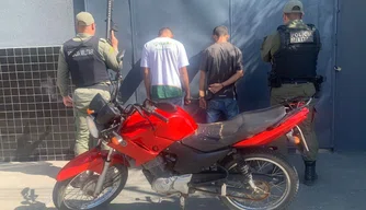 PMPI apreende motocicleta adulterada e prende dupla suspeita