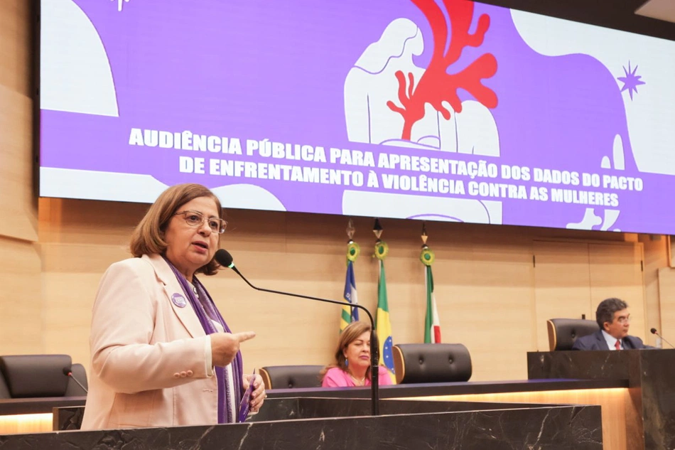 Ministra Cida Gonçalves