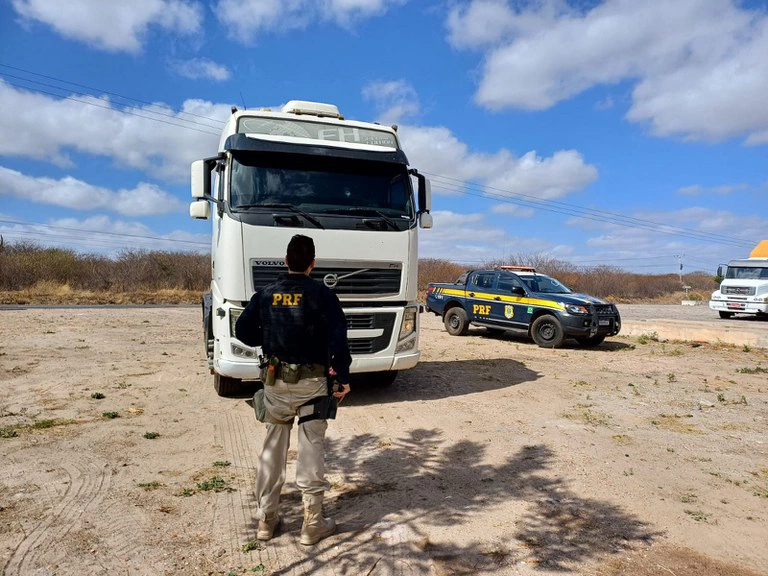 PRF e PM atuam no resgate de homens sequestrados no Piauí