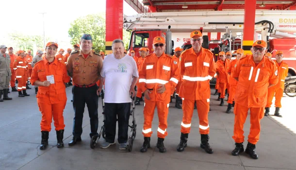 Corpo de Bombeiros participa de projeto de arborização em Teresina