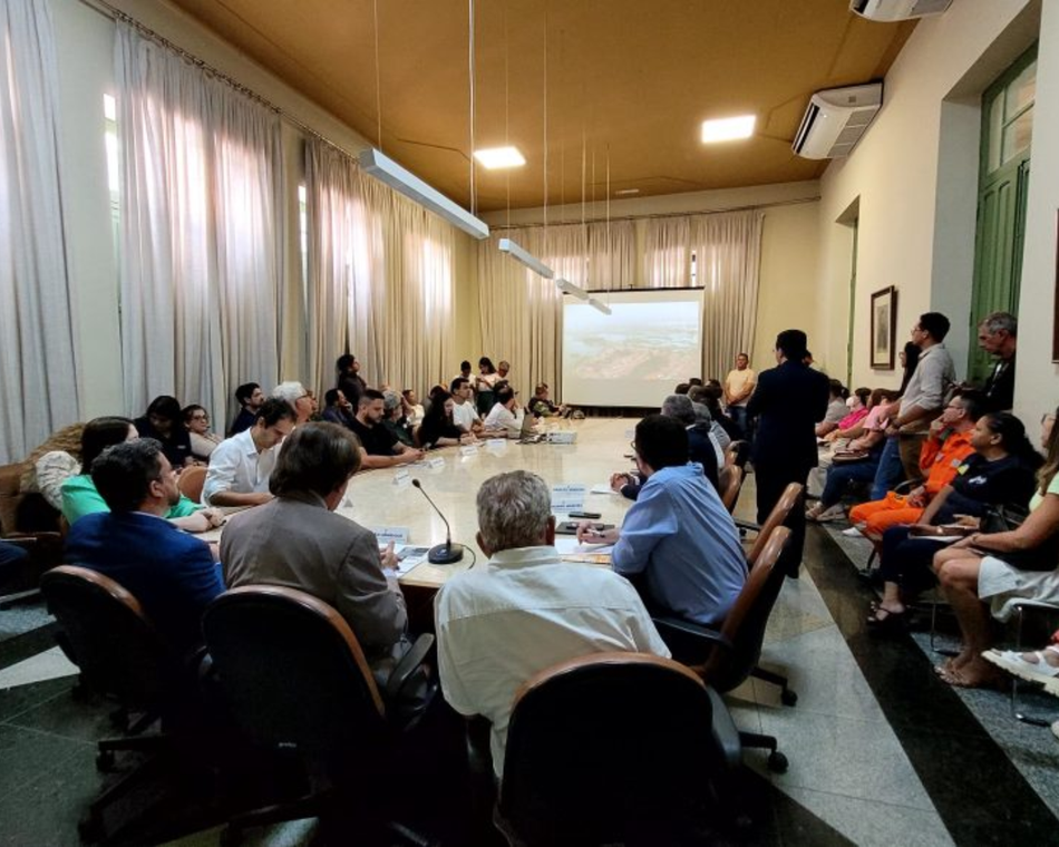 A reunião aconteceu na quinta-feira (17)