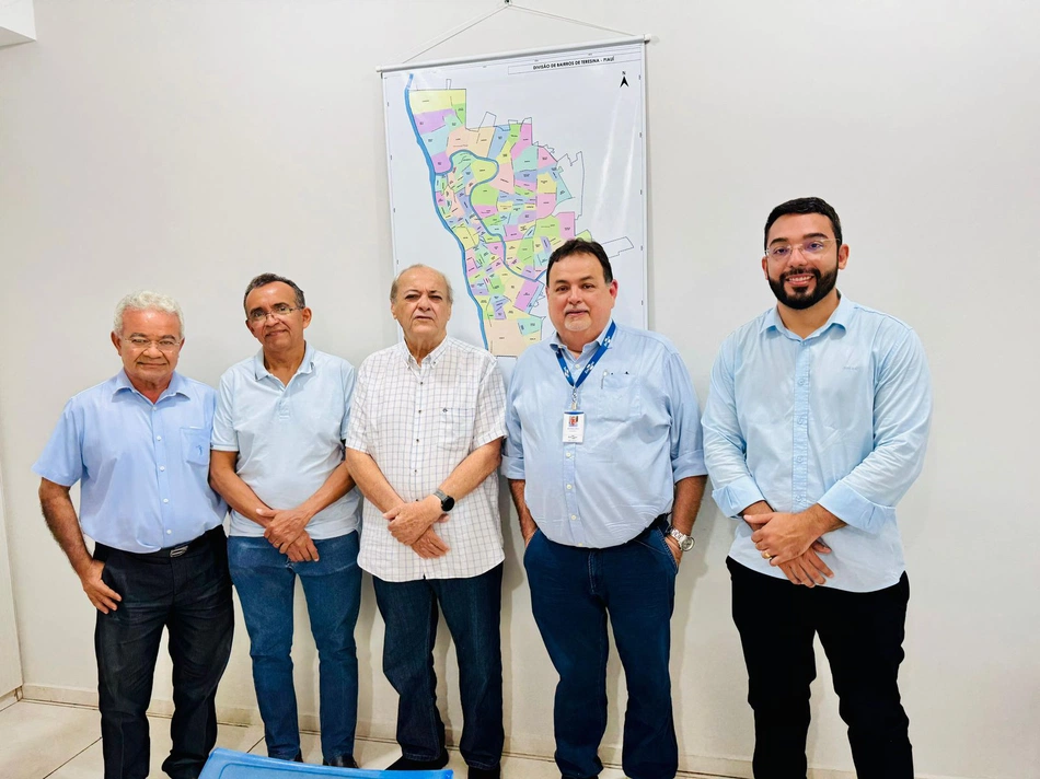 Prefeito eleito Sílvio Mendes em encontro realizado com prefeito eleito de Parnaíba