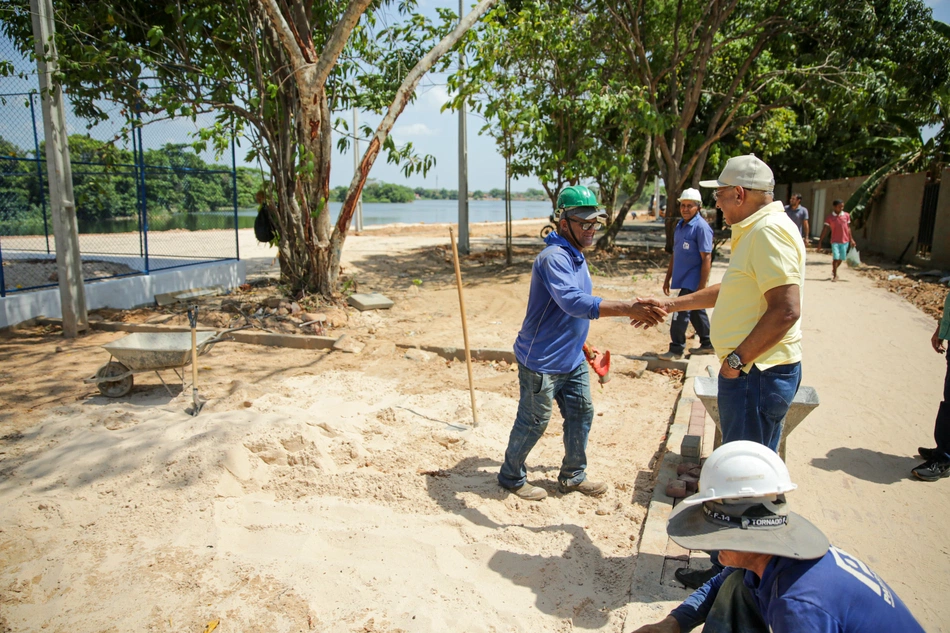 Prefeito Dr. Pessoa visita obras do Viver+Teresina