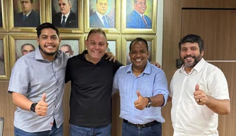 União Brasil declara apoio à reeleição de Enzo Samuel na presidência da Câmara de Teresina