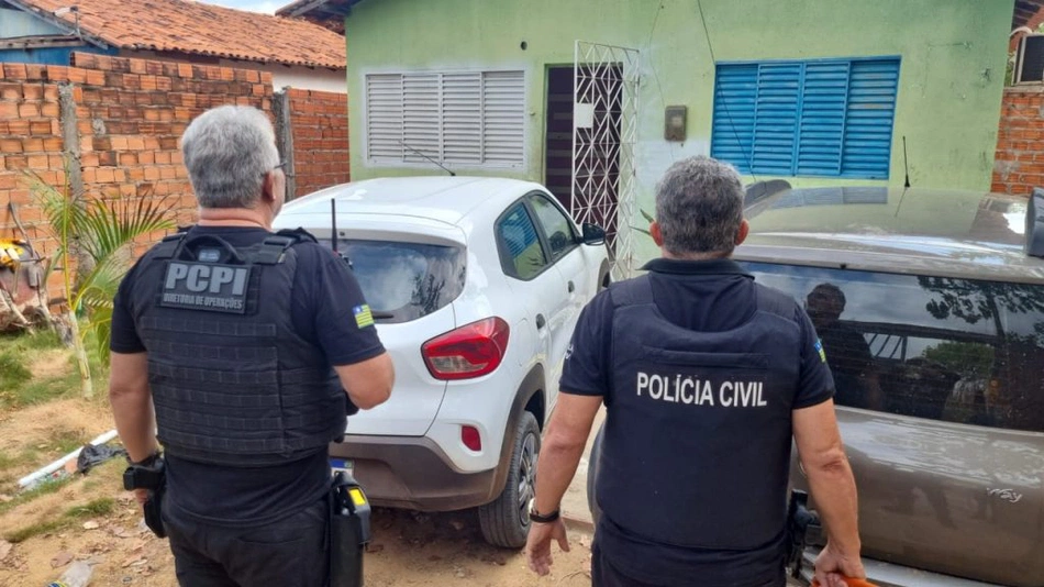 Polícia Civil do Piauí realizando a apreensão de veículos roubados em Teresina