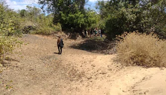 Restos mortais sendo encontrados na zona rural de Luís Correia