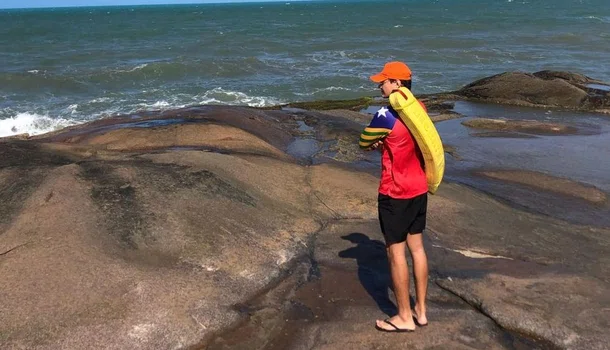 Bombeiro Militar em litoral piauiense