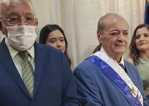 Dr. Pessoa transfere o cargo de prefeito de Teresina para Silvio Mendes