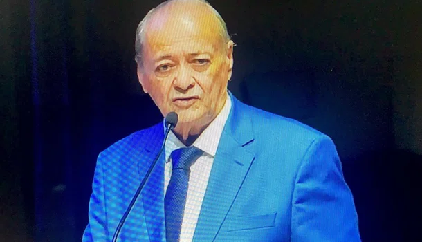 Silvio Mendes toma posse para terceiro mandato como prefeito de Teresina
