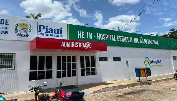 Hospital Estadual Dr. Júlio Hartman, em Esperantina.