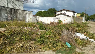 Lixo a céu aberto em Teresina