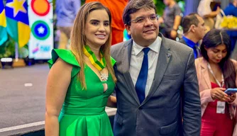 Bárbara do Firmino recebe Medalha do Mérito Renascença