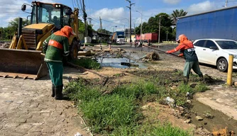 SDU Sul inicia desobstrução da galeria da Avenida Henry Wall de Carvalho