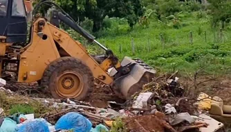 Limpeza no dique do Poti Velho, zona Norte de Teresina