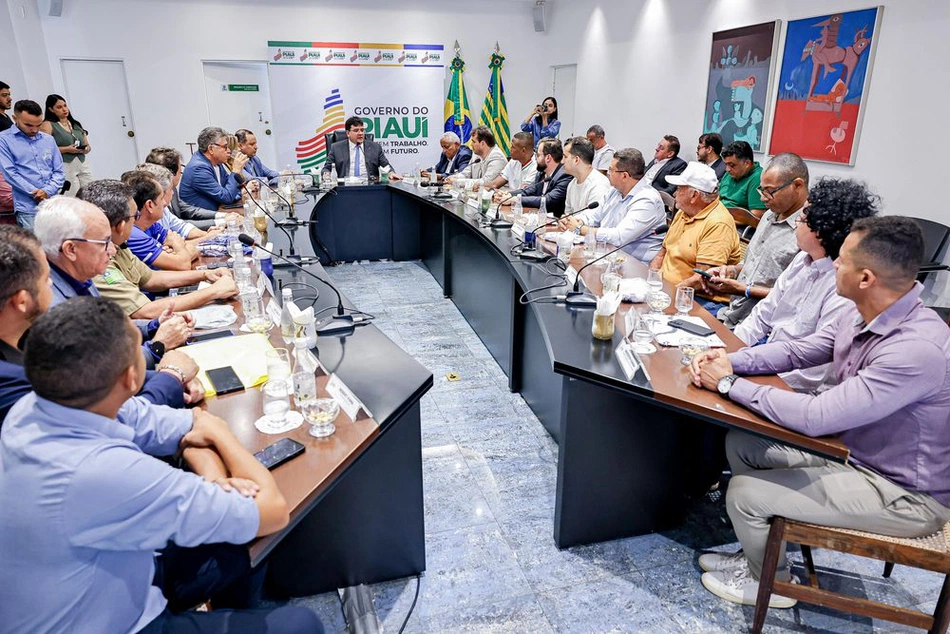 Reunião de investimento ao futebol no Piauí