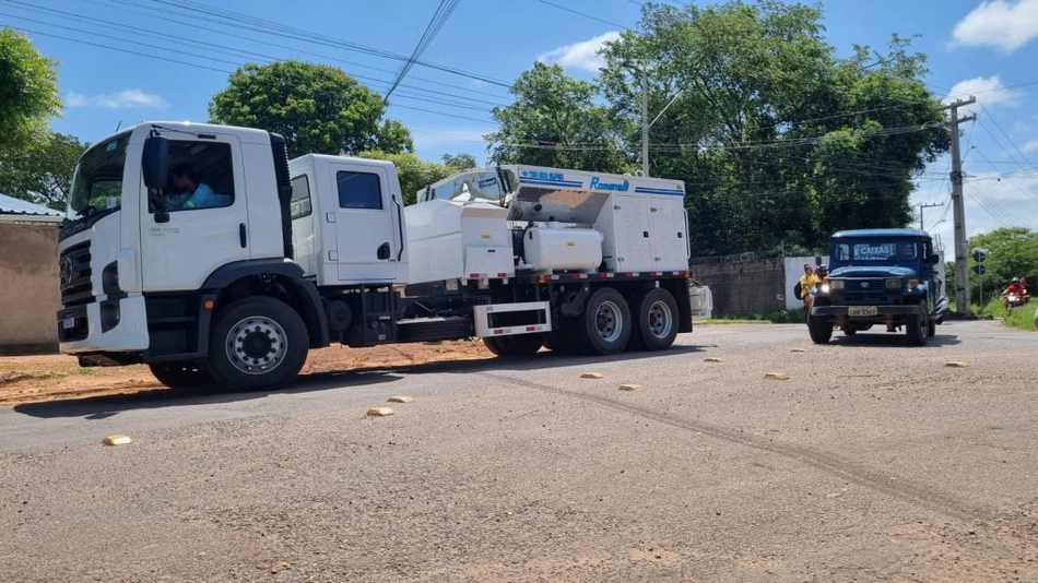 Novo caminhão equipado com tecnologia avançada para a Operação Tapa-Buracos