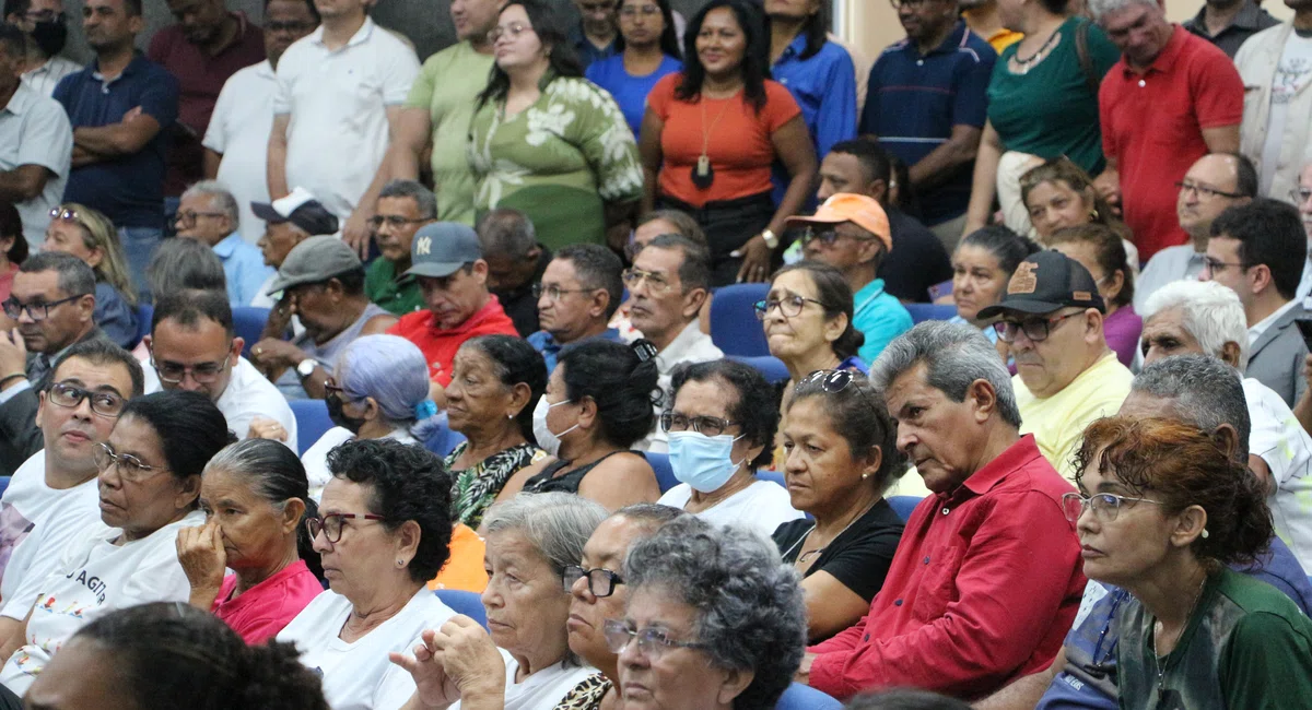 Audiência na Câmara de Teresina