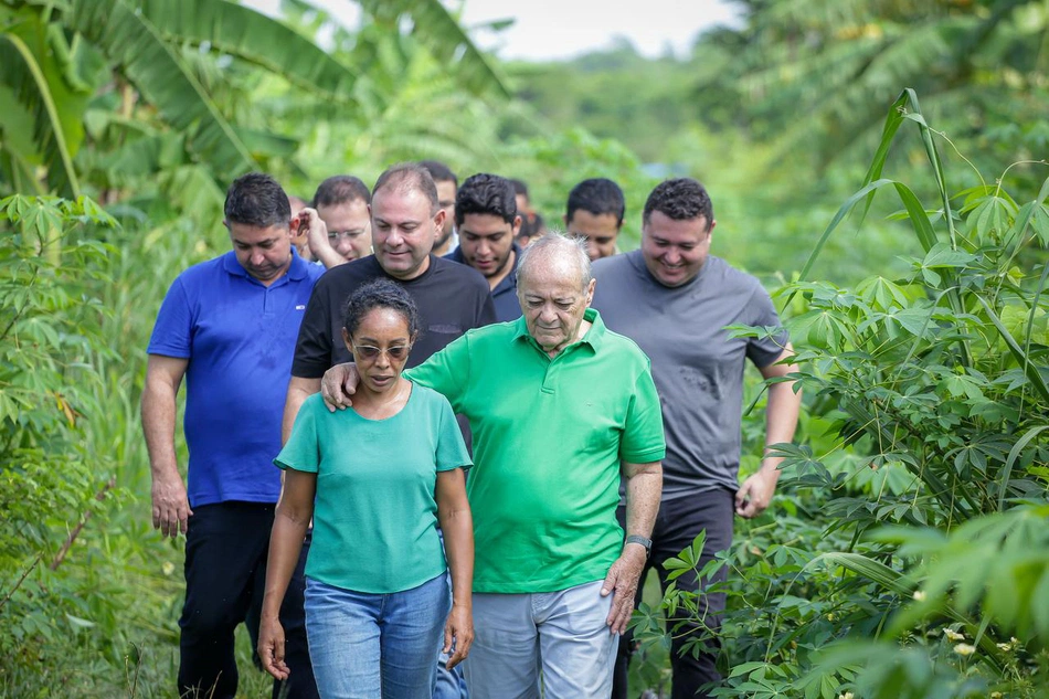 Silvio Mendes visita os campos agrícolas Soim e Tapuia