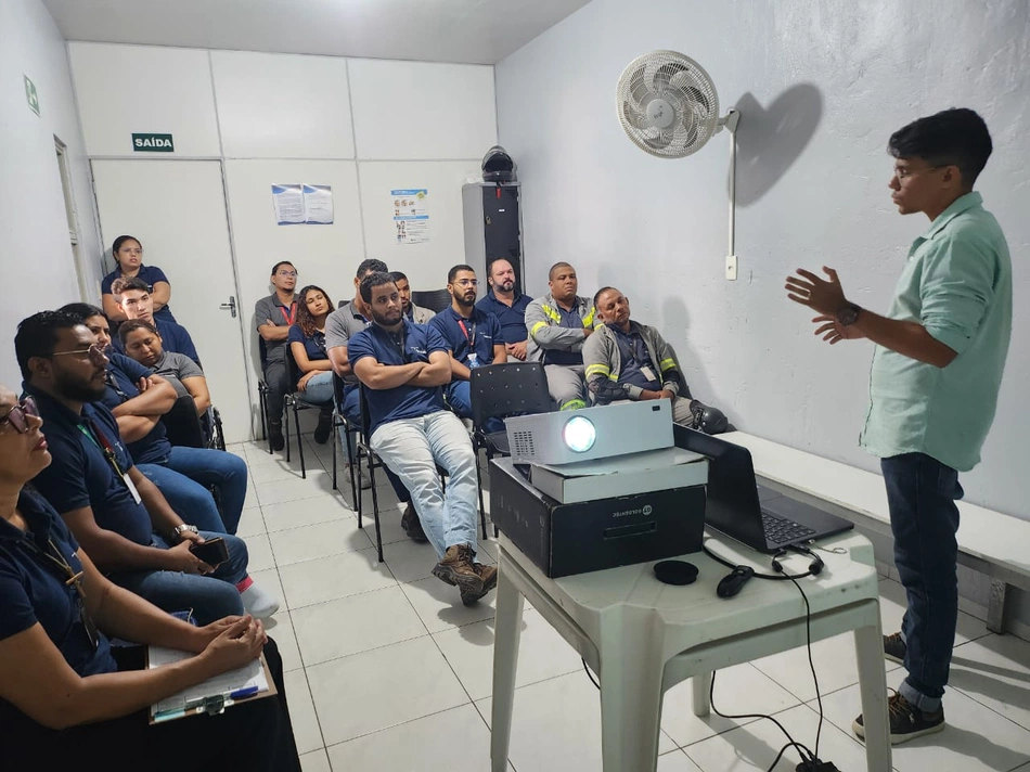 FMS realiza palestra sobre dengue e covid-19 para empresa Teresina Luz