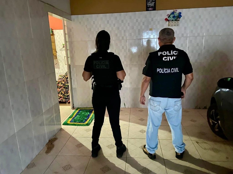 Policia Civil realiza prisão de uma mulher por estelionato contra idosos em Esperantina