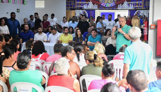 Silvio Mendes entrega 417 registros de imóveis no Residencial Árvores Verdes