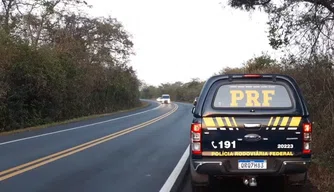 Motociclista fica ferido em colisão frontal com uma caminhonete em Teresina